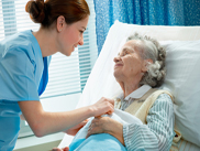 Pflegeausbildung: Abi-Pflicht für Krankenpfleger?